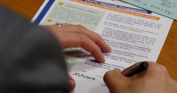 Signature des premières chartes d'engagement pour mettre en oeuvre les « Plans de Gestion et de Sécurité Sanitaire des Eaux (PGSSE) » 